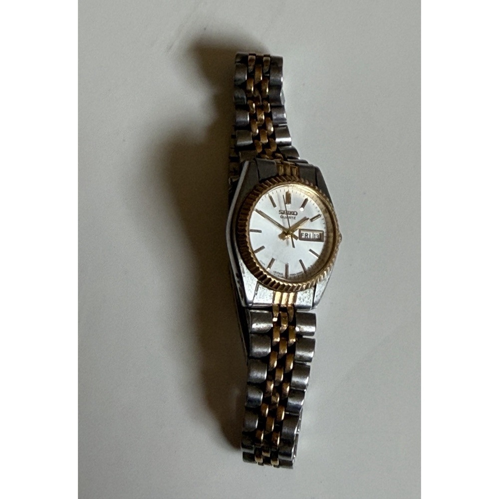 Seiko Ladies Day/Date Gold Tone Quartz Watch 7N83-0041